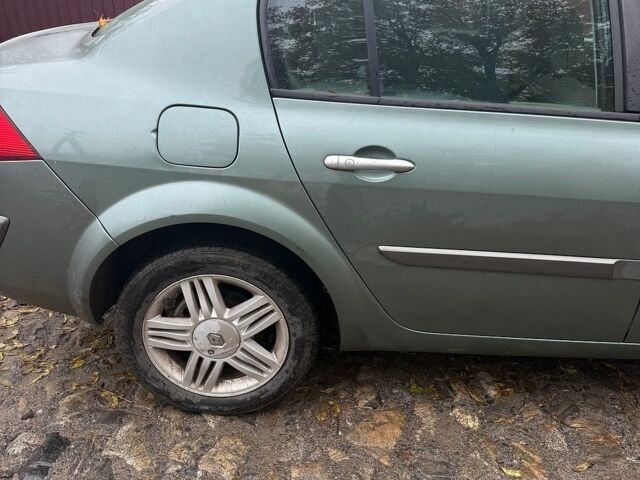 Зелений Рено Меган, об'ємом двигуна 1.6 л та пробігом 287 тис. км за 4000 $, фото 4 на Automoto.ua