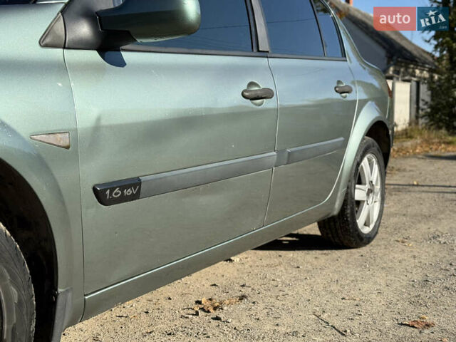 Зелений Рено Меган, об'ємом двигуна 1.6 л та пробігом 307 тис. км за 4000 $, фото 5 на Automoto.ua