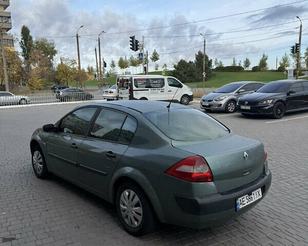 Рено Меган 2004 в Днепре (Днепропетровске) на Automoto.ua Зеленый Рено Меган, объемом двигателя 1.39 л и пробегом 373 тыс. км за 2650 $, фото 2 на Automoto.ua