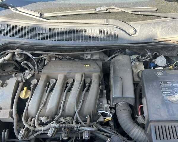 Зеленый Рено Меган, объемом двигателя 1.4 л и пробегом 310 тыс. км за 3700 $, фото 10 на Automoto.ua