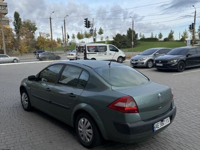 Зеленый Рено Меган, объемом двигателя 1.4 л и пробегом 250 тыс. км за 2650 $, фото 1 на Automoto.ua