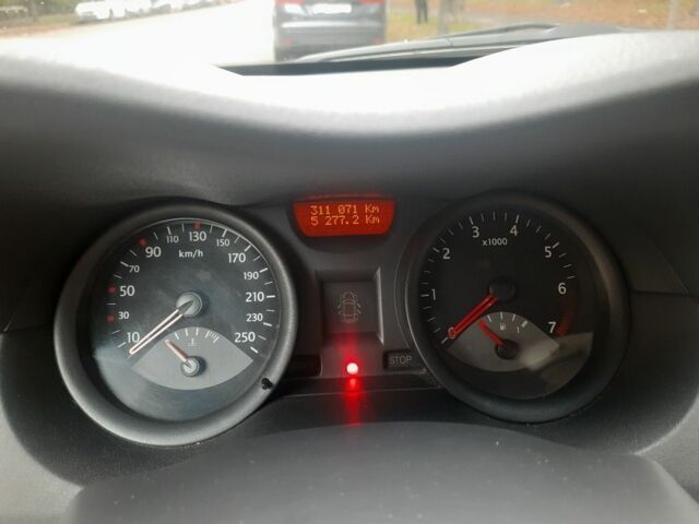 Зелений Рено Меган, об'ємом двигуна 1.6 л та пробігом 312 тис. км за 3200 $, фото 4 на Automoto.ua