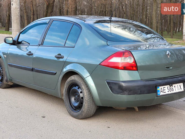 Зеленый Рено Меган, объемом двигателя 1.4 л и пробегом 354 тыс. км за 2900 $, фото 5 на Automoto.ua