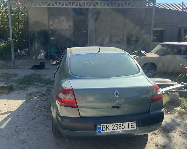 Зеленый Рено Меган, объемом двигателя 1.39 л и пробегом 320 тыс. км за 3500 $, фото 2 на Automoto.ua