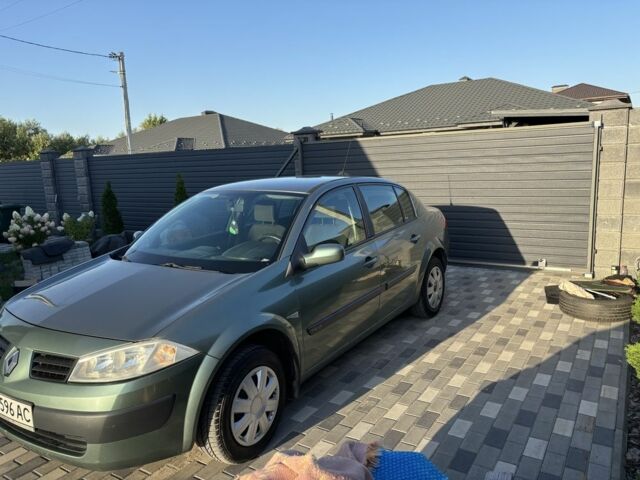 Зеленый Рено Меган, объемом двигателя 1.4 л и пробегом 350 тыс. км за 3700 $, фото 2 на Automoto.ua