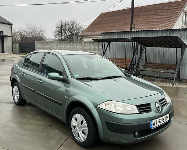 Зеленый Рено Меган, объемом двигателя 1.6 л и пробегом 226 тыс. км за 3700 $, фото 1 на Automoto.ua