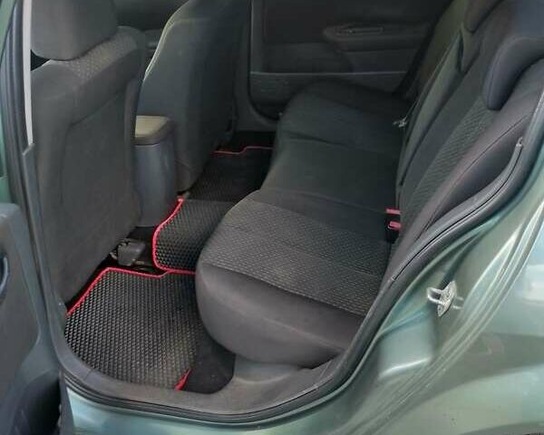 Зеленый Рено Меган, объемом двигателя 1.6 л и пробегом 225 тыс. км за 4300 $, фото 6 на Automoto.ua