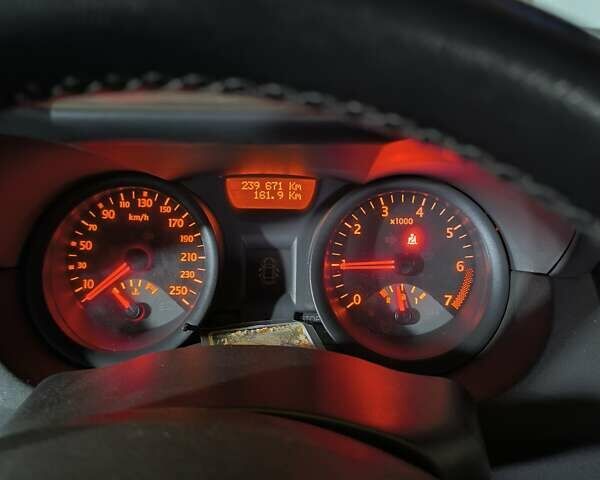 Зелений Рено Меган, об'ємом двигуна 1.39 л та пробігом 240 тис. км за 4250 $, фото 8 на Automoto.ua