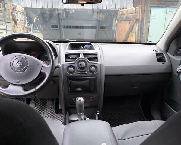 Зелений Рено Меган, об'ємом двигуна 1.39 л та пробігом 240 тис. км за 4250 $, фото 5 на Automoto.ua