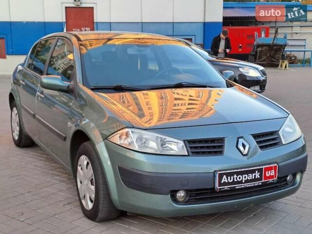 Зеленый Рено Меган, объемом двигателя 1.6 л и пробегом 230 тыс. км за 5740 $, фото 3 на Automoto.ua
