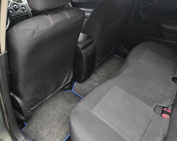 Зелений Рено Меган, об'ємом двигуна 1.39 л та пробігом 240 тис. км за 4250 $, фото 7 на Automoto.ua