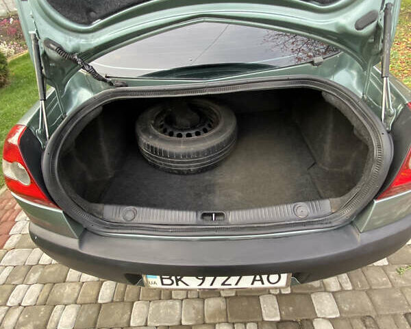 Зелений Рено Меган, об'ємом двигуна 1.6 л та пробігом 270 тис. км за 4500 $, фото 8 на Automoto.ua