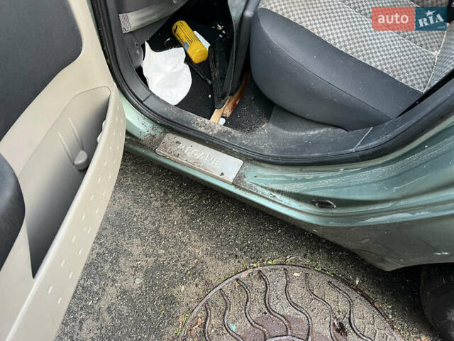 Зелений Рено Меган, об'ємом двигуна 1.6 л та пробігом 220 тис. км за 1350 $, фото 19 на Automoto.ua