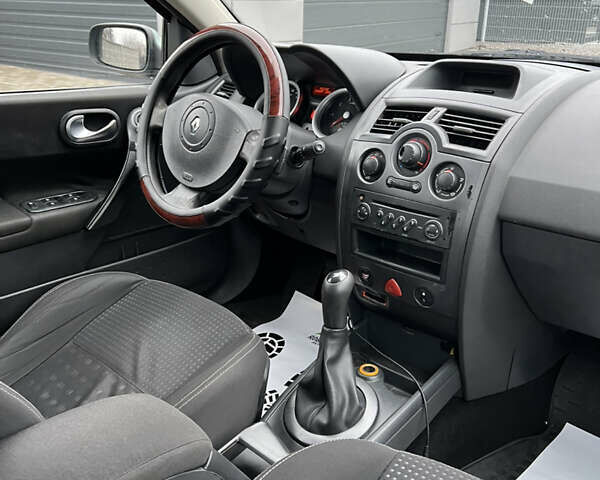 Зеленый Рено Меган, объемом двигателя 1.6 л и пробегом 226 тыс. км за 3700 $, фото 15 на Automoto.ua