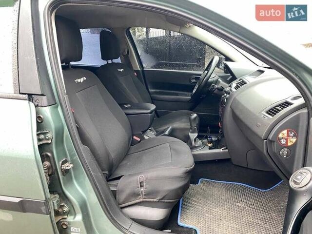 Зелений Рено Меган, об'ємом двигуна 1.39 л та пробігом 240 тис. км за 4790 $, фото 11 на Automoto.ua