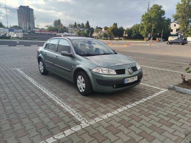 Зеленый Рено Меган, объемом двигателя 1.6 л и пробегом 230 тыс. км за 5300 $, фото 2 на Automoto.ua