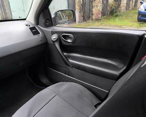 Зелений Рено Меган, об'ємом двигуна 1.39 л та пробігом 240 тис. км за 4250 $, фото 4 на Automoto.ua