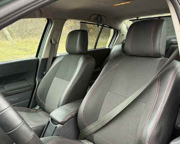 Зеленый Рено Меган, объемом двигателя 1.6 л и пробегом 257 тыс. км за 4500 $, фото 6 на Automoto.ua