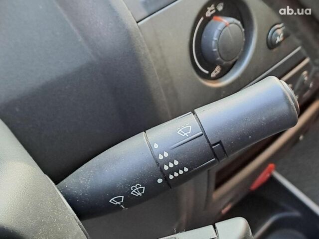 Зеленый Рено Меган, объемом двигателя 1.6 л и пробегом 230 тыс. км за 5740 $, фото 15 на Automoto.ua