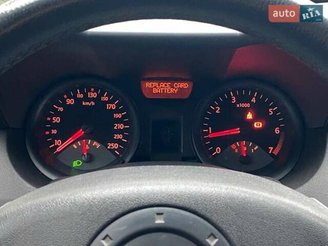 Зелений Рено Меган, об'ємом двигуна 1.39 л та пробігом 240 тис. км за 4790 $, фото 14 на Automoto.ua