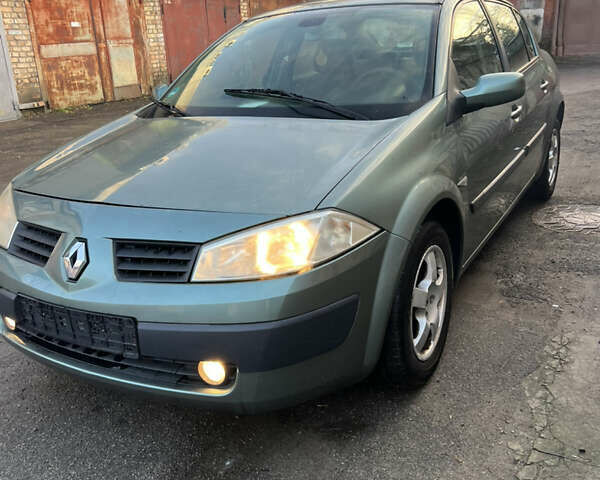 Зелений Рено Меган, об'ємом двигуна 1.6 л та пробігом 220 тис. км за 1350 $, фото 2 на Automoto.ua