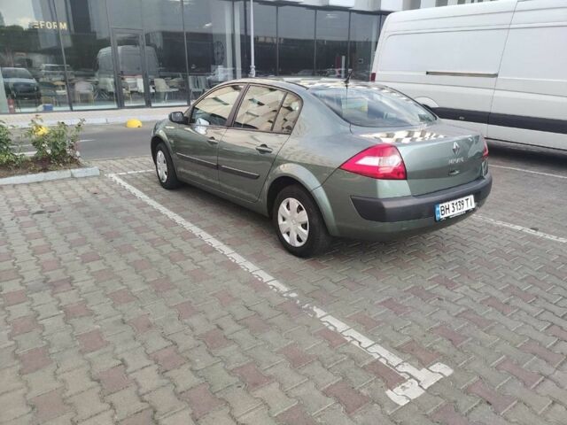 Зеленый Рено Меган, объемом двигателя 1.6 л и пробегом 230 тыс. км за 5300 $, фото 1 на Automoto.ua