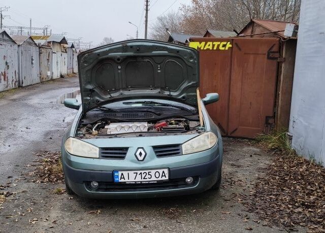 Зеленый Рено Меган, объемом двигателя 1.6 л и пробегом 250 тыс. км за 999 $, фото 8 на Automoto.ua