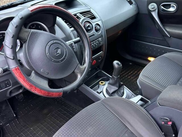 Зеленый Рено Меган, объемом двигателя 1.6 л и пробегом 226 тыс. км за 3800 $, фото 8 на Automoto.ua