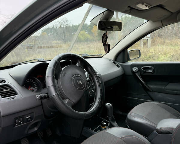 Зеленый Рено Меган, объемом двигателя 1.6 л и пробегом 257 тыс. км за 4500 $, фото 7 на Automoto.ua