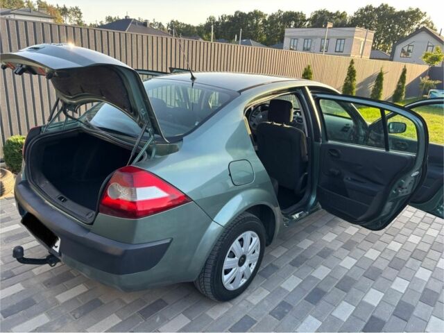 Зеленый Рено Меган, объемом двигателя 1.4 л и пробегом 350 тыс. км за 3700 $, фото 6 на Automoto.ua