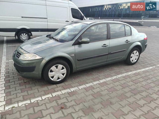 Зеленый Рено Меган, объемом двигателя 1.6 л и пробегом 230 тыс. км за 5300 $, фото 1 на Automoto.ua