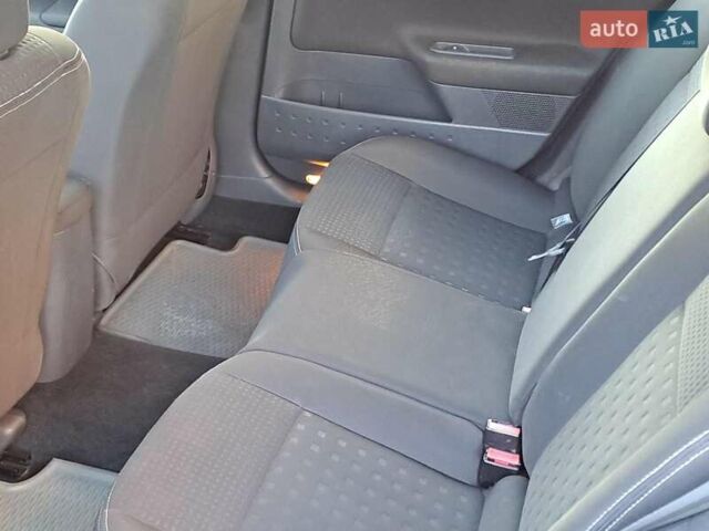 Зеленый Рено Меган, объемом двигателя 1.6 л и пробегом 230 тыс. км за 5740 $, фото 11 на Automoto.ua