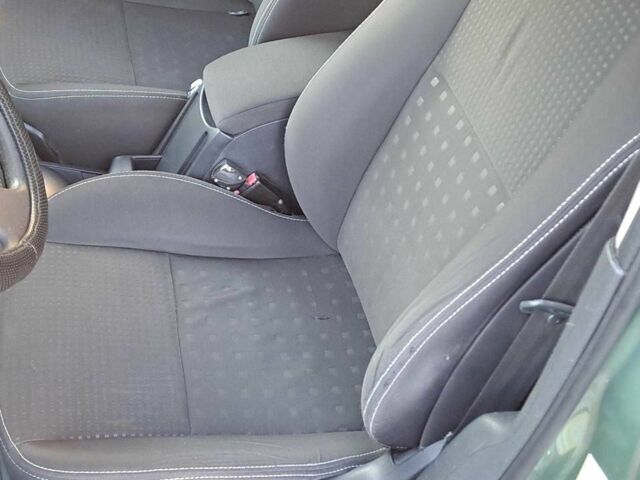 Зеленый Рено Меган, объемом двигателя 1.6 л и пробегом 230 тыс. км за 5740 $, фото 7 на Automoto.ua