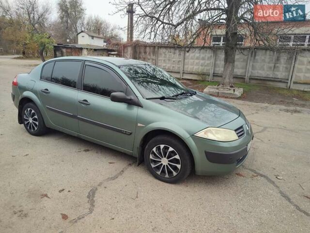 Зеленый Рено Меган, объемом двигателя 1.4 л и пробегом 178 тыс. км за 4000 $, фото 4 на Automoto.ua
