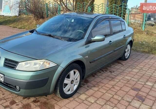 Зеленый Рено Меган, объемом двигателя 1.6 л и пробегом 271 тыс. км за 5300 $, фото 1 на Automoto.ua