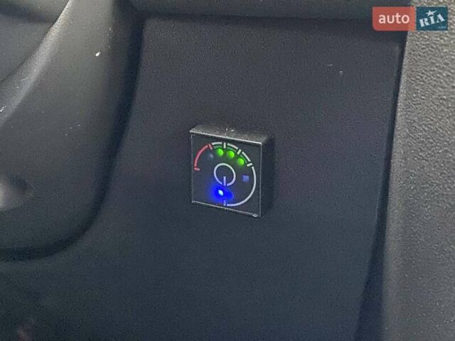 Зеленый Рено Меган, объемом двигателя 1.39 л и пробегом 240 тыс. км за 4290 $, фото 22 на Automoto.ua