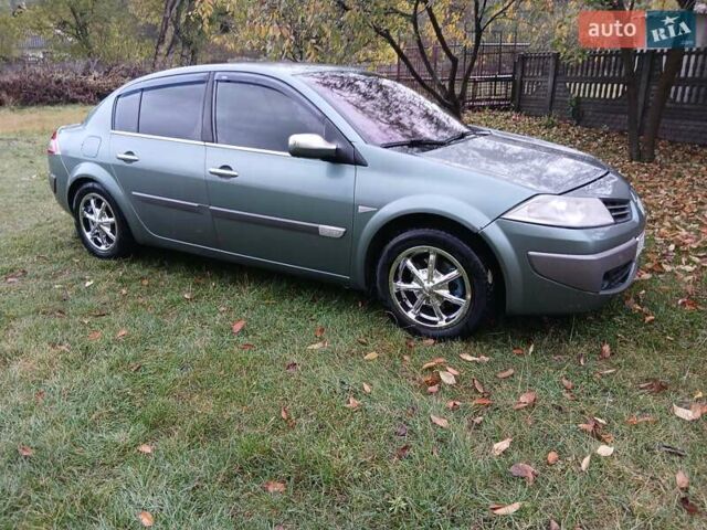 Зеленый Рено Меган, объемом двигателя 1.6 л и пробегом 301 тыс. км за 3600 $, фото 2 на Automoto.ua