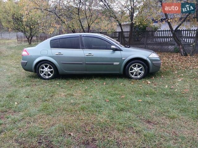 Зеленый Рено Меган, объемом двигателя 1.6 л и пробегом 301 тыс. км за 3600 $, фото 9 на Automoto.ua