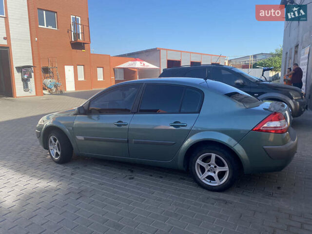 Зеленый Рено Меган, объемом двигателя 1.6 л и пробегом 170 тыс. км за 5200 $, фото 5 на Automoto.ua