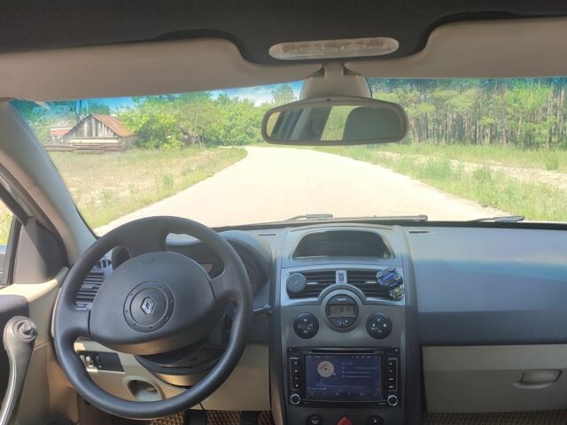 Зеленый Рено Меган, объемом двигателя 1.6 л и пробегом 205 тыс. км за 4100 $, фото 6 на Automoto.ua