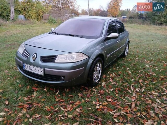 Зеленый Рено Меган, объемом двигателя 1.6 л и пробегом 301 тыс. км за 3600 $, фото 6 на Automoto.ua