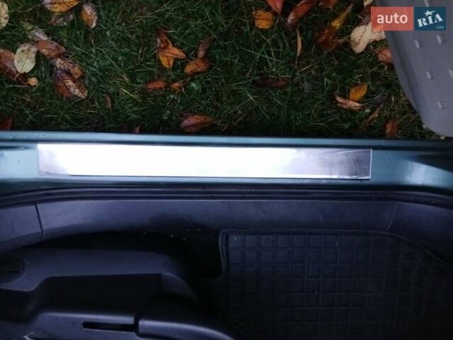 Зеленый Рено Меган, объемом двигателя 1.6 л и пробегом 301 тыс. км за 3600 $, фото 13 на Automoto.ua