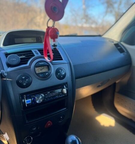 Зелений Рено Меган, об'ємом двигуна 1.6 л та пробігом 217 тис. км за 4000 $, фото 14 на Automoto.ua