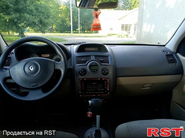 Зеленый Рено Меган, объемом двигателя 1.6 л и пробегом 0 тыс. км за 3950 $, фото 8 на Automoto.ua