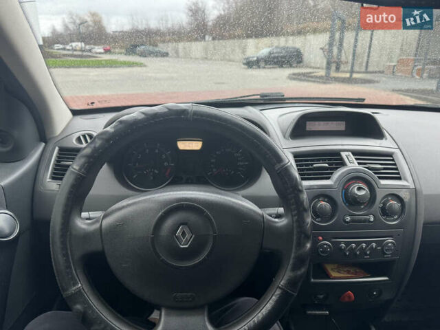 Зелений Рено Меган, об'ємом двигуна 1.4 л та пробігом 248 тис. км за 4000 $, фото 23 на Automoto.ua