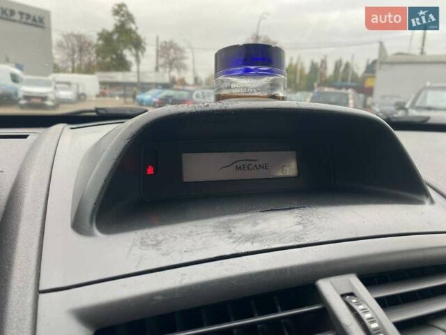 Рено Меган 2007 в Киеве на Automoto.ua Зеленый Рено Меган, объемом двигателя 1.6 л и пробегом 346 тыс. км за 3990 $, фото 24 на Automoto.ua