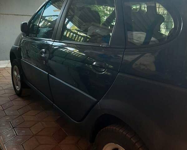 Зеленый Рено Меган, объемом двигателя 2 л и пробегом 368 тыс. км за 4400 $, фото 6 на Automoto.ua