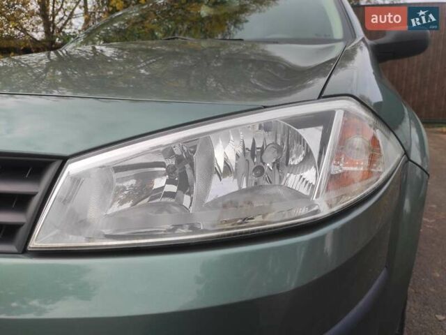 Зелений Рено Меган, об'ємом двигуна 1.6 л та пробігом 158 тис. км за 4990 $, фото 9 на Automoto.ua