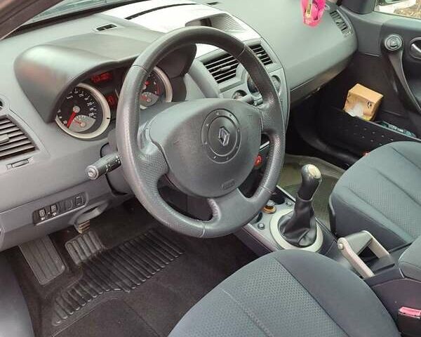 Зелений Рено Меган, об'ємом двигуна 1.6 л та пробігом 234 тис. км за 5100 $, фото 12 на Automoto.ua