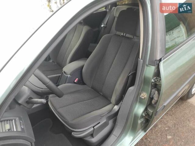 Зелений Рено Меган, об'ємом двигуна 1.6 л та пробігом 158 тис. км за 4990 $, фото 12 на Automoto.ua